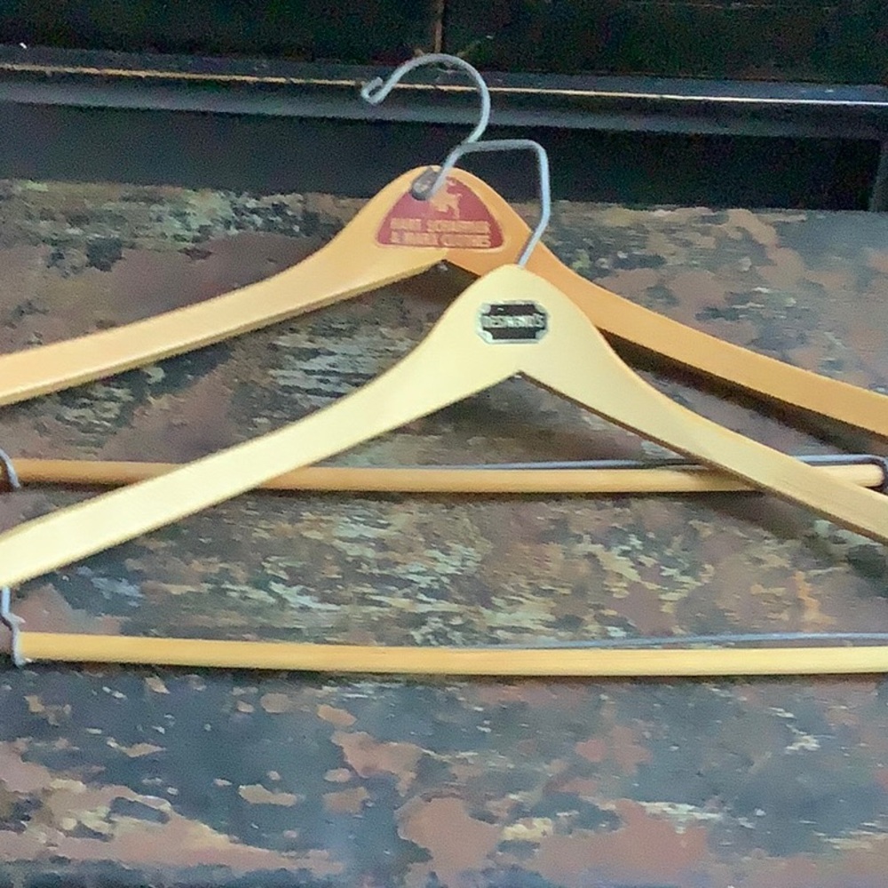8 Vintage Wooden Mens Suit Hangers - Picture 5 of 6